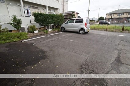 ロビンハイツ[1K/24.84m2]の駐車場1