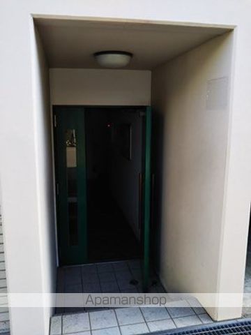ヴィラメゾン菊水6条の玄関写真
