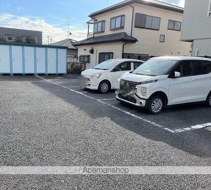 レオパレスグランシャリオ[1K/20.28m2]の駐車場