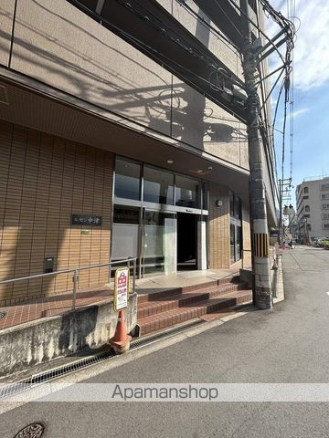 RUMONNAKATSUの玄関写真