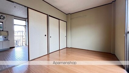 東京都八王子市山田町[1R/24m2]のリビング・居間