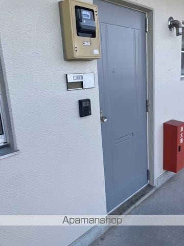 カツミマンションの玄関写真