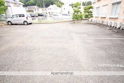 グリーンヒルズＫ[1R/19.87m2]の駐車場