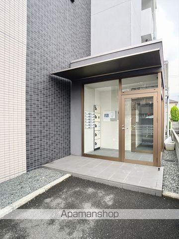 SERENO東古松の玄関写真