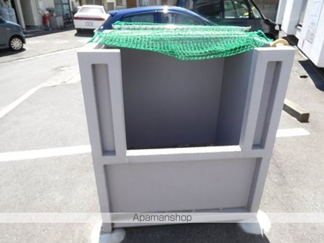 駒金屋10マンションの外観写真