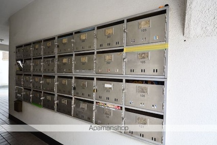 メゾン・ド・マルス[1R/13.98m2]の共用部2