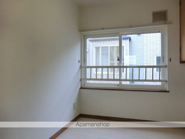 セレナイトの内装写真