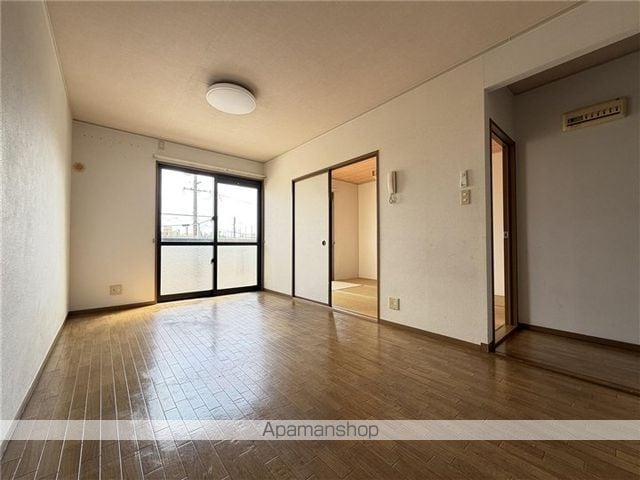 シャルマン高原の内装写真
