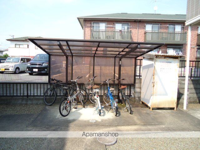 サンパークCERA B棟の外観写真