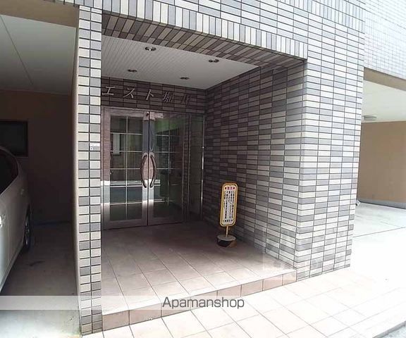 エスト堀川の玄関写真