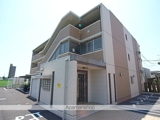 Lumiere Duo SA館の外観写真