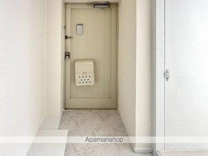 ビレッジハウス鳴滝２０号棟[2LDK/43.37m2]の玄関