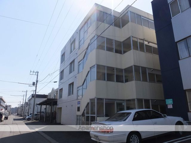 ビッグバーンズマンション南郷IIの外観写真