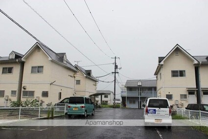 広島県福山市駅家町大字万能倉[3K/49.67m2]の駐車場2