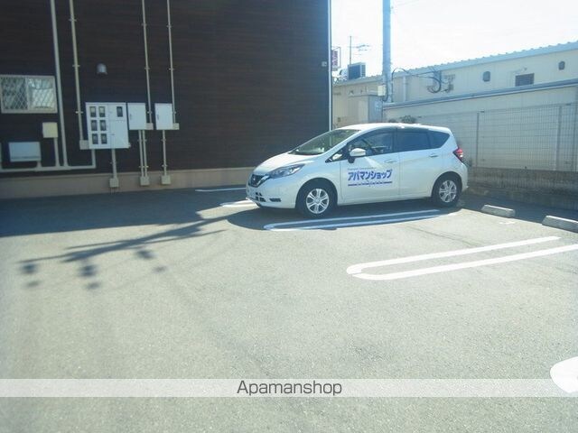 ヴィラ　フーユエン[2LDK/57.55m2]の駐車場