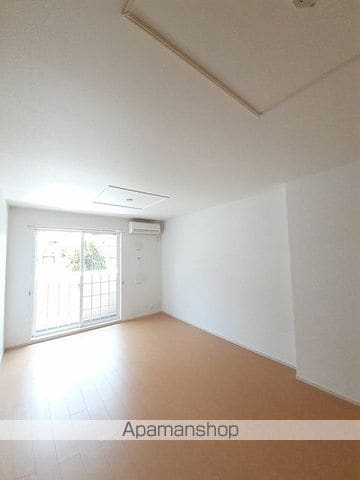 シャンヴィルIII番館の内装写真