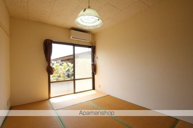 パールハイツ若葉の内装写真
