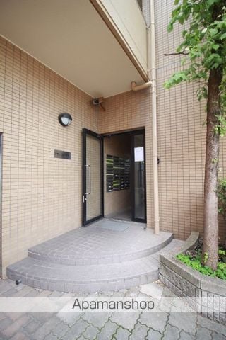 ブランニュータウンの玄関写真