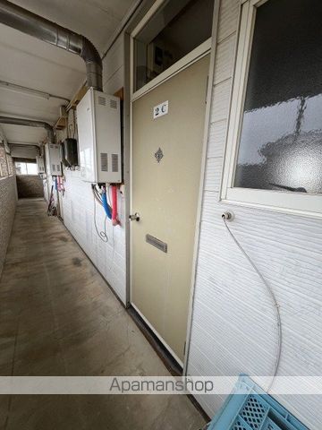 武道島ねむの木ハイツの玄関写真