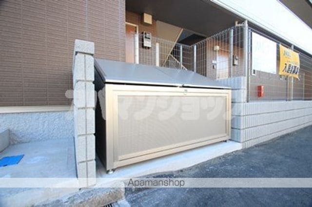 エテルノの玄関写真