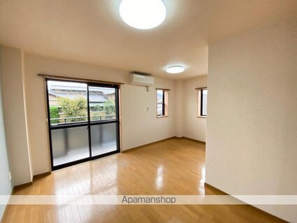 パインズコート新居　Ｅ棟[2LDK/57.96m2]のリビング・居間