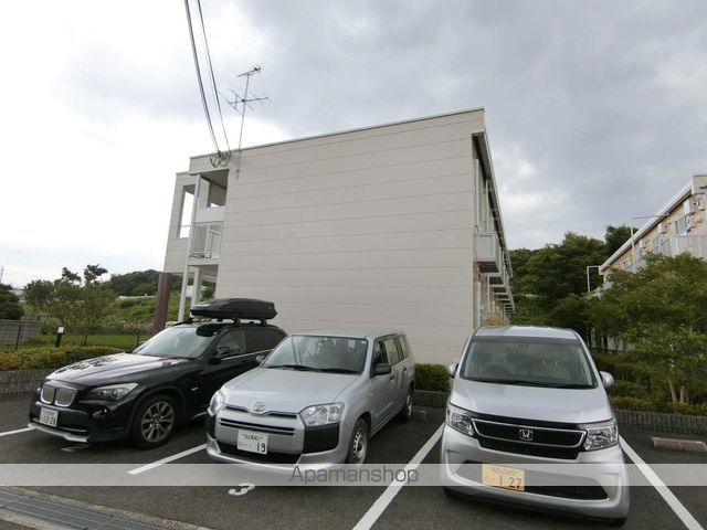 レオパレス山田池リバーサイドの外観写真