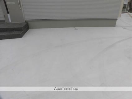 ヤマイチテラス西庄[3LDK/77m2]の駐車場2