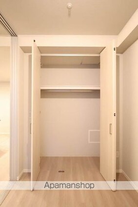 シャーメゾンステージ中央通り[1LDK/42.29m2]の収納