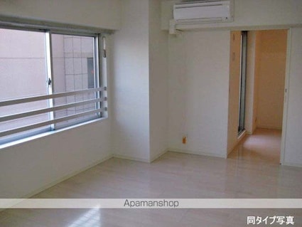 コンフォリア上野広小路[1LDK/34.66m2]のリビング・居間2
