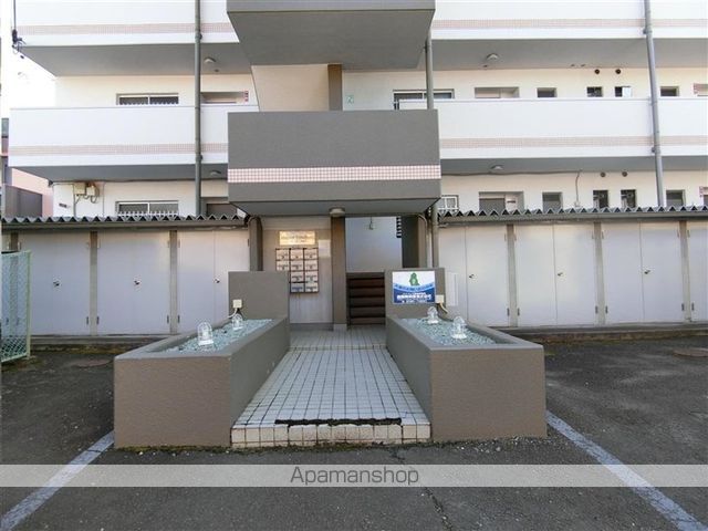 マンション二枚橋の玄関写真