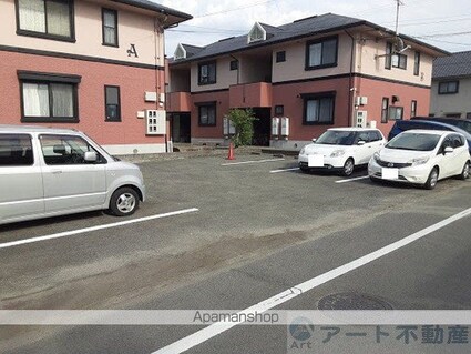 ハイカムール　南　Ｂ棟[2LDK/57.08m2]の駐車場2