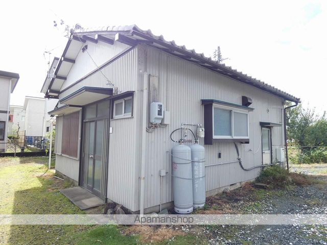 芳川町貸家の外観写真