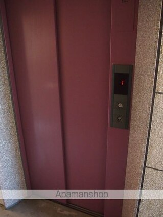 レジデンス市田[2LDK/58.32m2]の共用部1