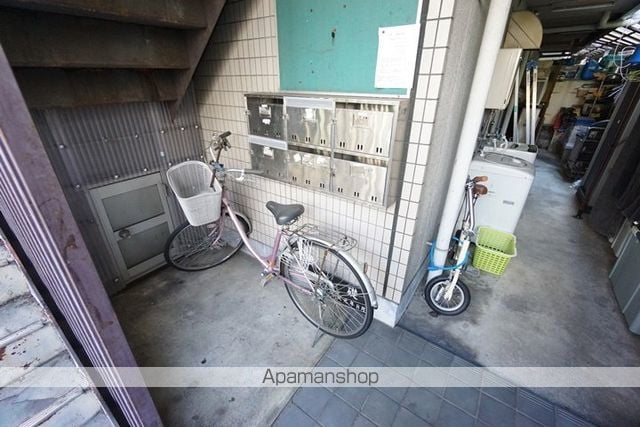 大阪モノレール本線 沢良宜駅 徒歩13分 3階建 築38年の内装写真