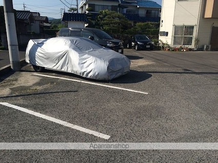 テラスハウスＭ’ｓ[2LDK/60.45m2]の駐車場