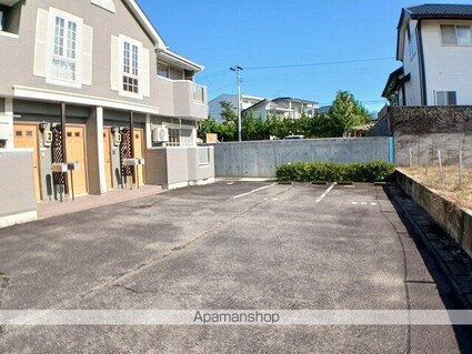 クレストール名取ケ丘[2DK/44.34m2]の駐車場