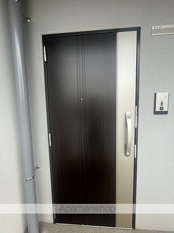 クローバー英賀保駅前の外観写真