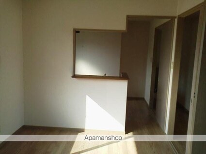 ウィンディア新涯[2LDK/60.94m2]のリビング・居間2