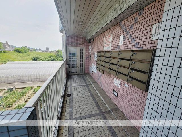 ウエルス21の玄関写真