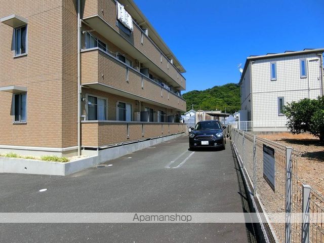 ツイトローネ3番館の外観写真