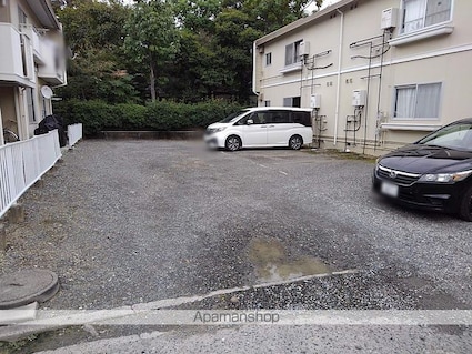 タウニー樹里Ｆ[2LDK/45.3m2]の駐車場