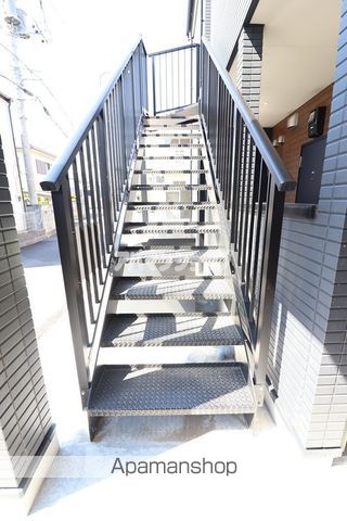 アクシア坂戸の玄関写真