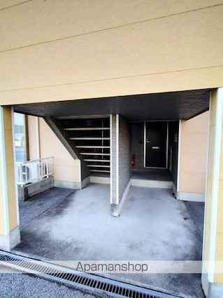 ＲＦマンション大戌亥１号館[1LDK/42.5m2]のエントランス1