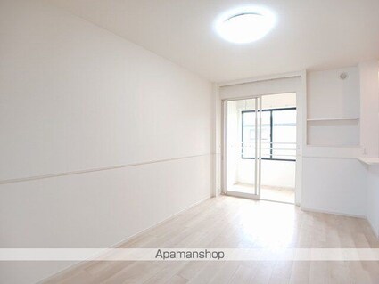 クルールＤ[1LDK/48.57m2]のリビング・居間