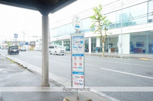 コモド社前の周辺写真
