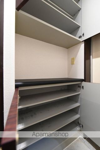 ロイヤルアーバン駒場東大の内装写真
