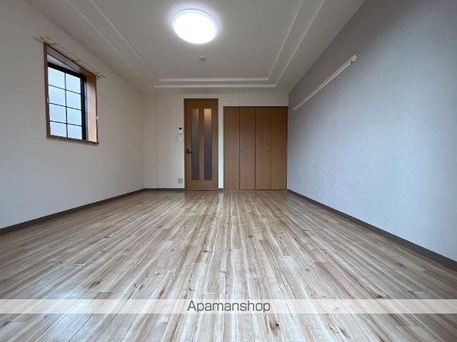 グローリアスII番館の内装写真