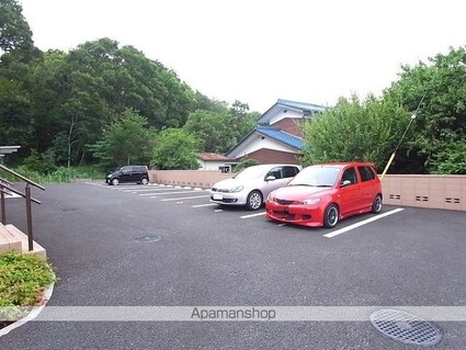 メルヴィーユ[1LDK/32.6m2]の駐車場