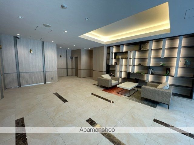 スプランディッド中之島DUEの玄関写真