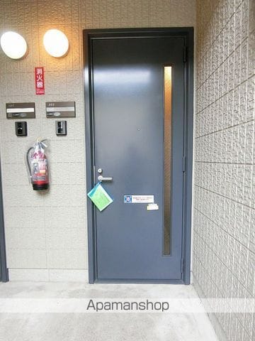 VEGAS1の玄関写真